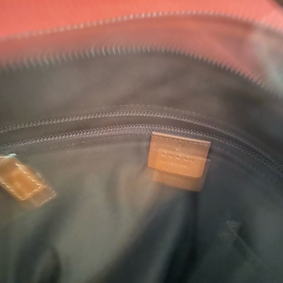 Gucci leather authentic crossbody bag - Picture 7 of 9